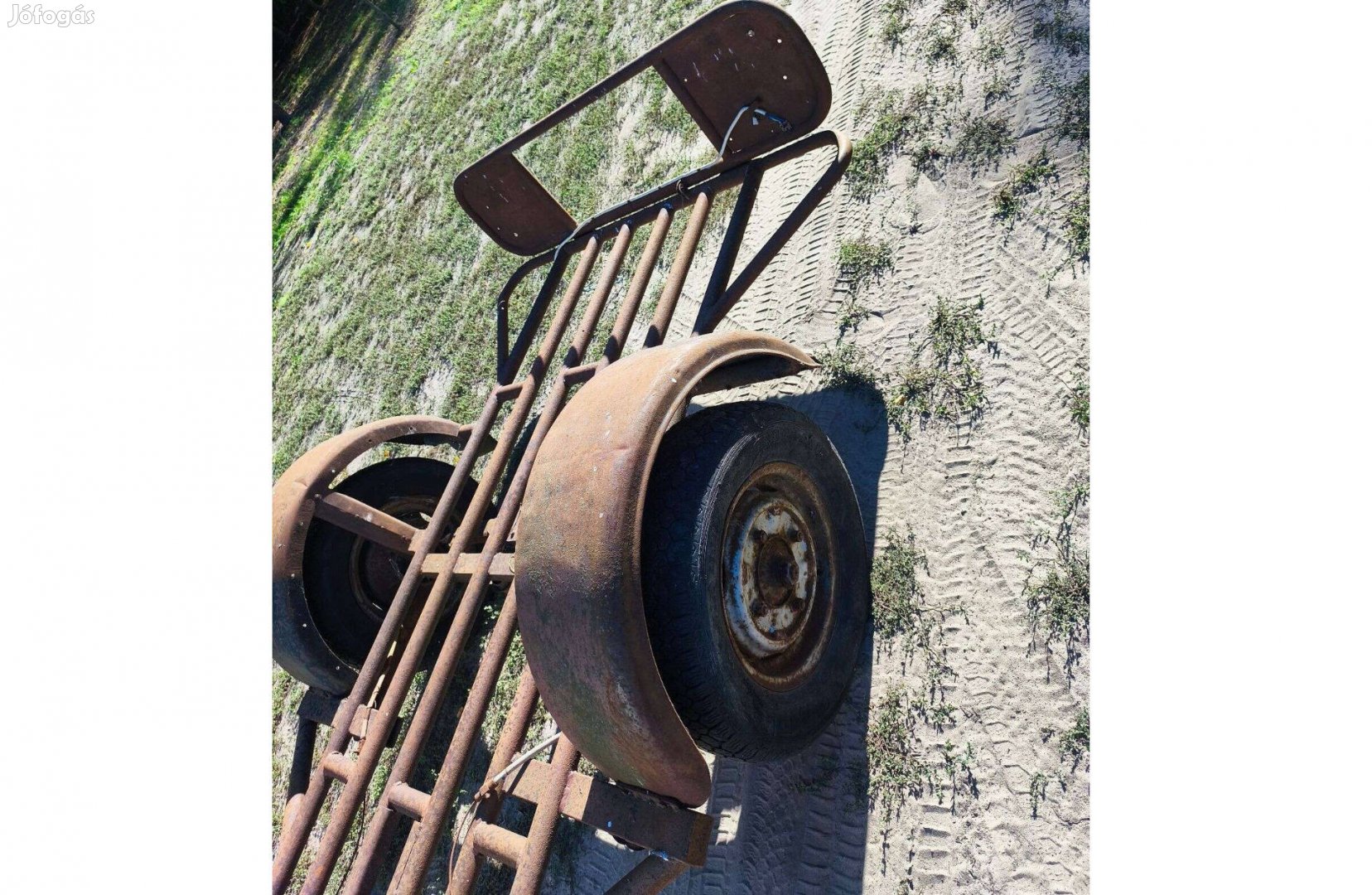 Kistraktor utánfutó, motorszállító