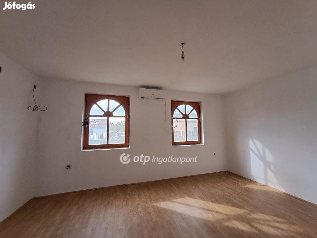 Kisújszállási 113 nm-es ház eladó