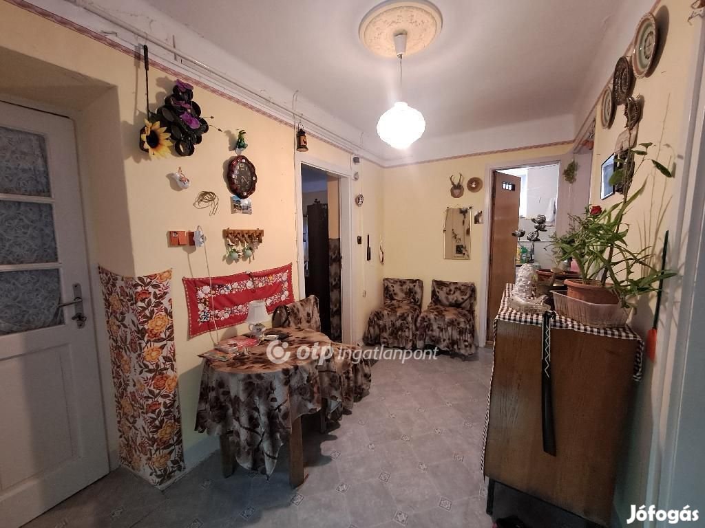 Kisújszállási 69 nm-es ház eladó