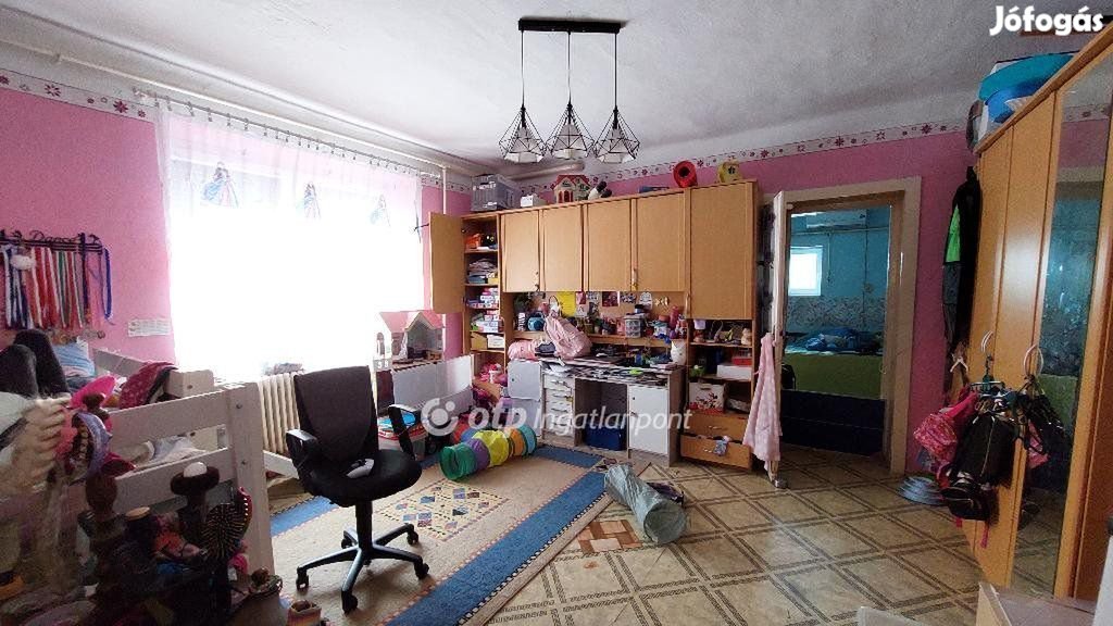 Kisújszállási eladó 114 nm-es ház