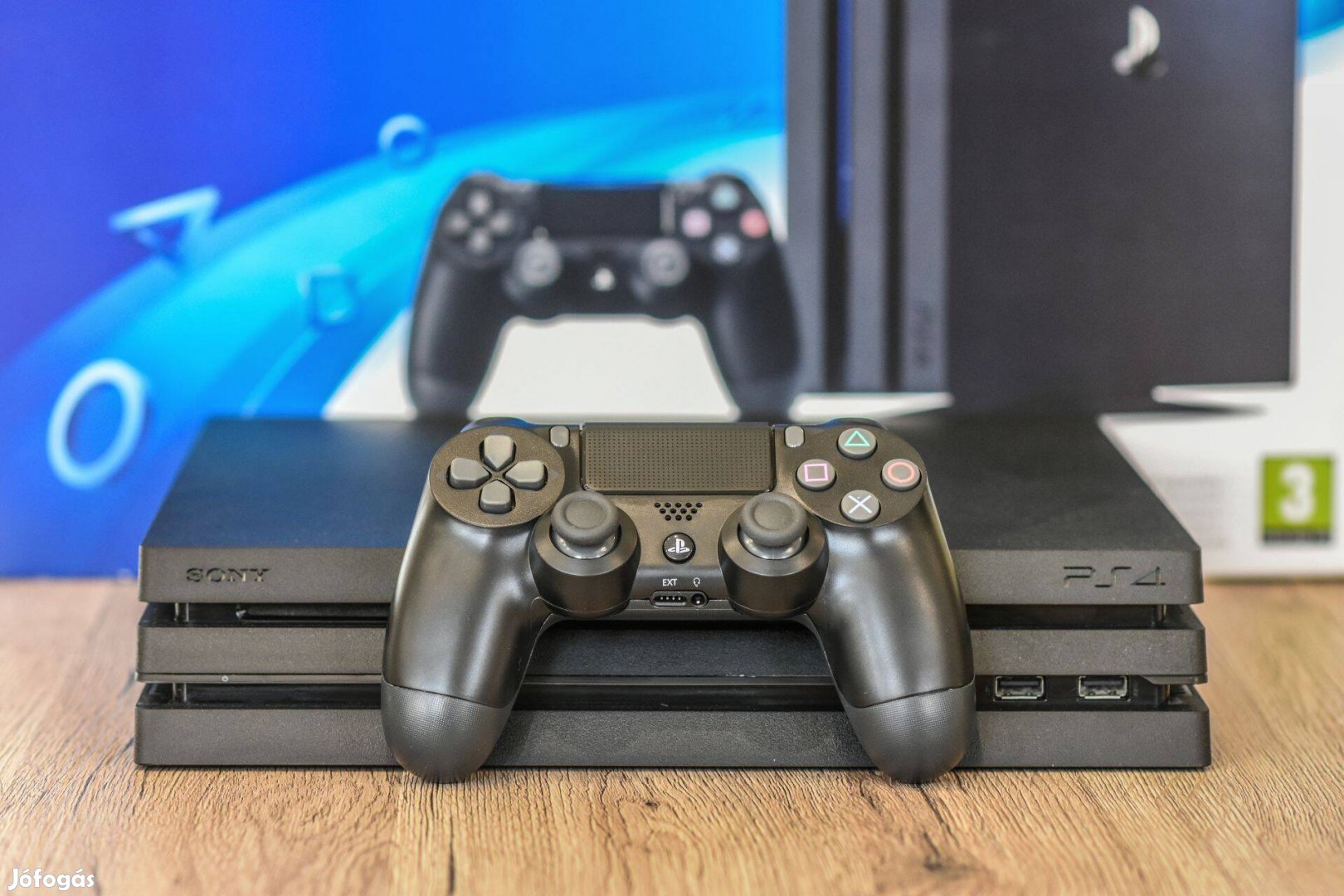 Kitűnő Playstation 4 Pro 1TB + 40 játék + kontroller + tartozékok! PS4