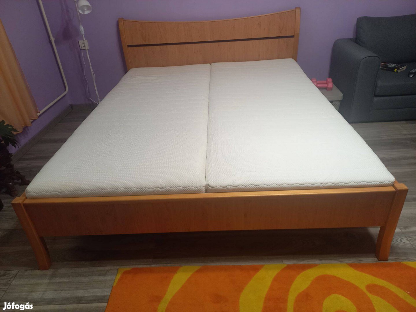 Kitünő állapotban lévő franciaaágy