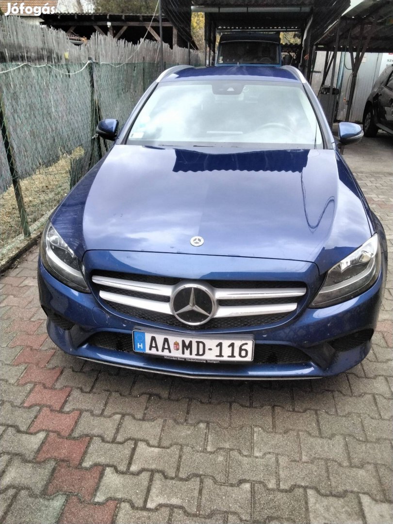Kitünő állapotú használt Mercedes C220 cdi eladó