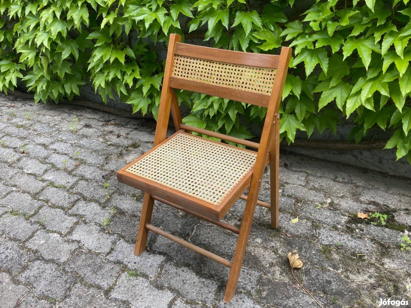Kitűnő összecsukható fa-rattan székek