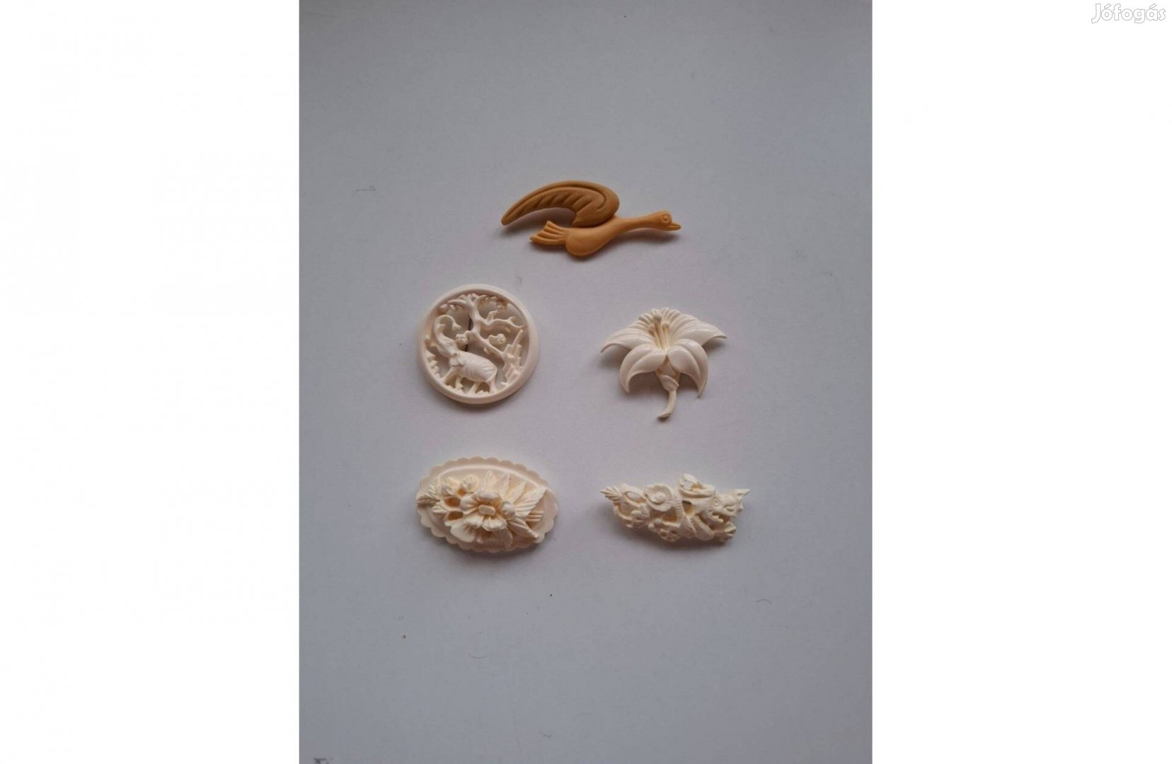 Kitűző madár virág elefánt 5-7 cm darabár