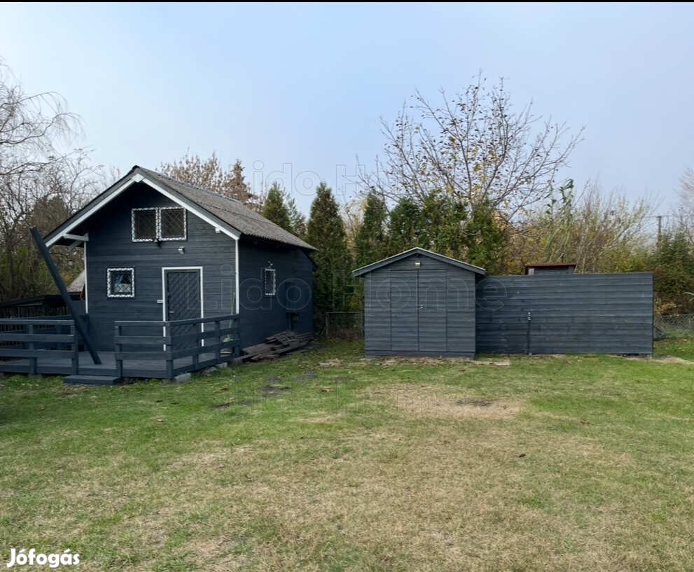 Kiváló adottságokkal rendelkező építési telek Balatonfenyves