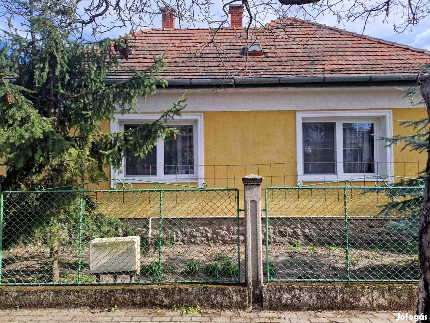 Kiváló adottságú családi ház Eladó Várpalotán, az Alsóvárosban