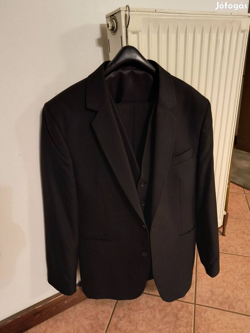 Kiváló állapotú, fekete 3 részes öltöny, 50-es L-es