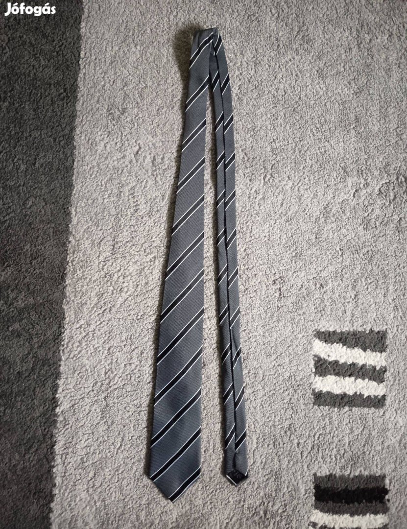 Kiváló állapotú elegáns nyakkendők