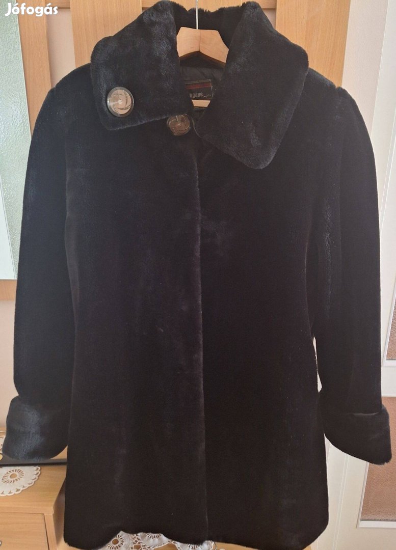 Kiváló állapotú műszőrme bunda