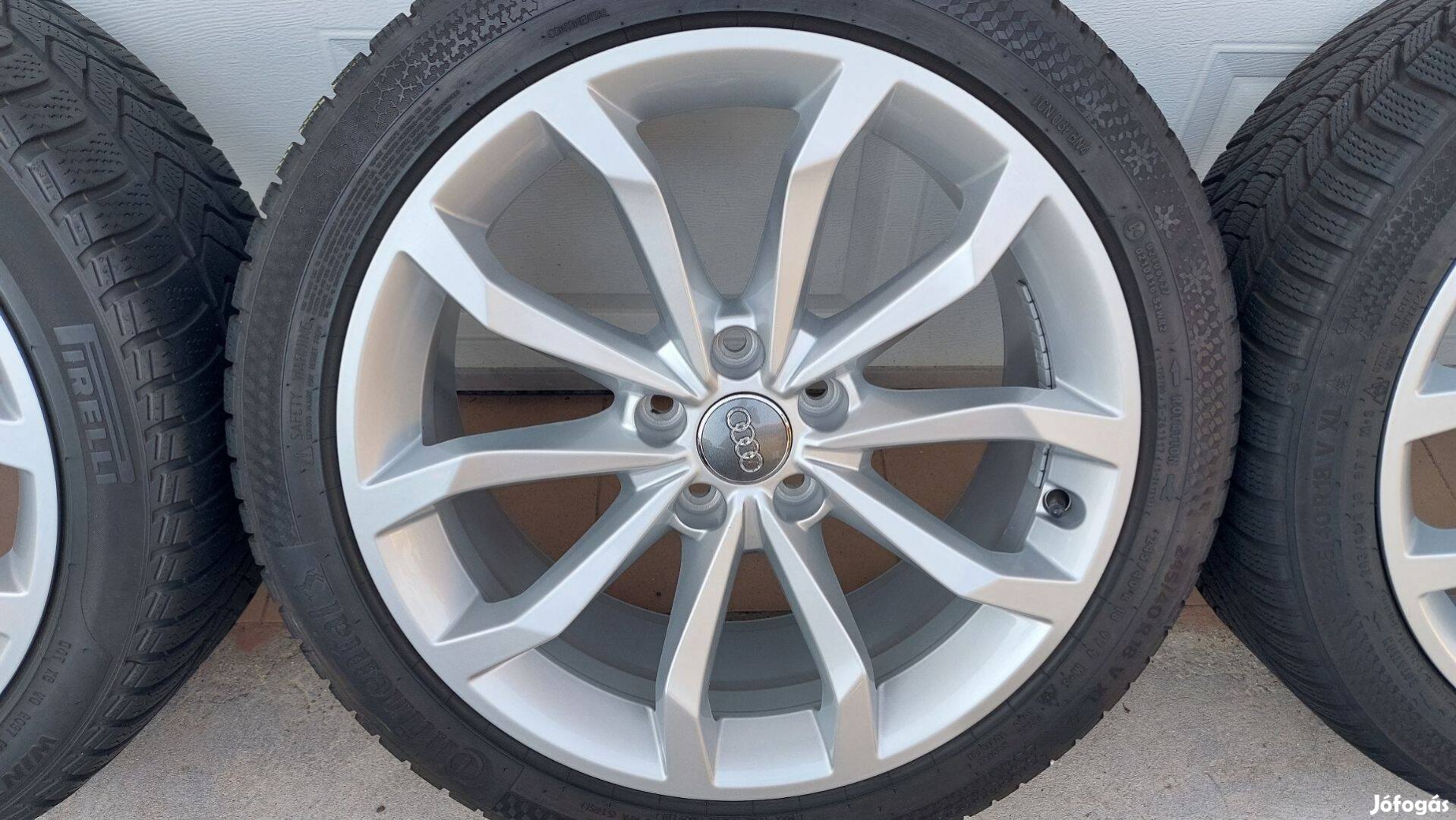 Kkk Gyári,Audi A4 B9 S-Line 18" alufelni téli gumikkal