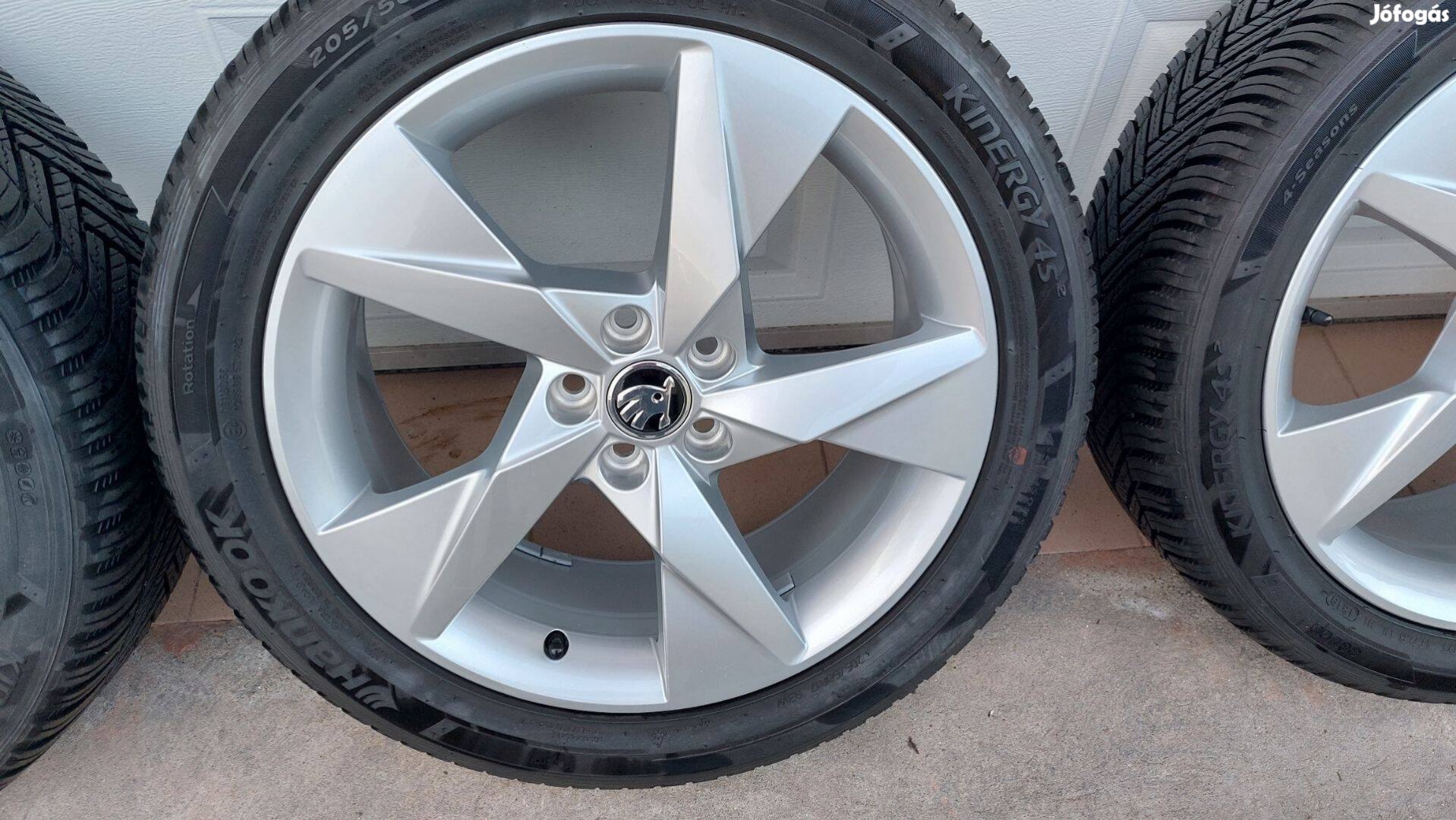 Kkk Gyári Skoda Scala/volans/ 17alufelni 5x100 négyévszakos gumik