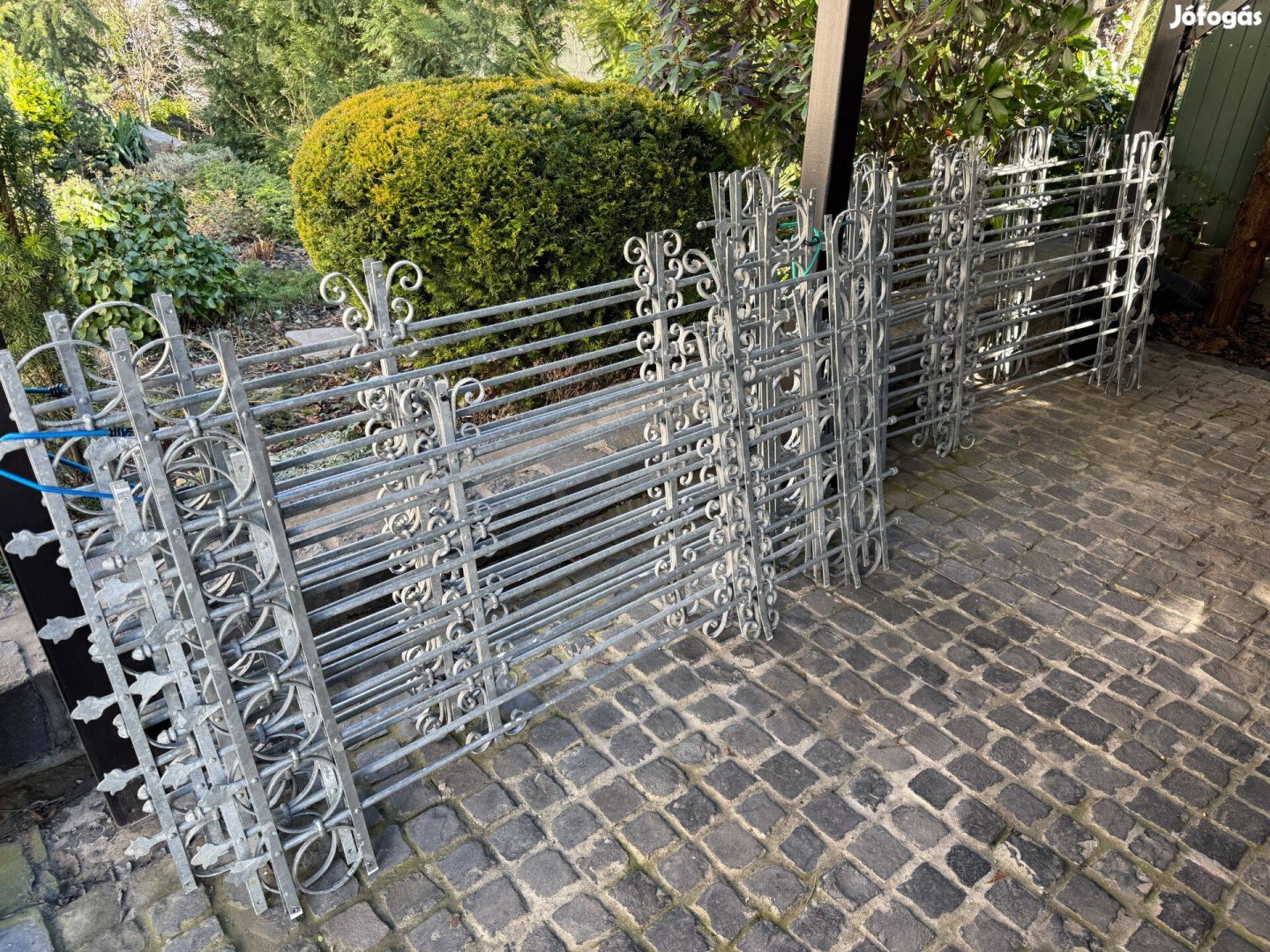 Klasszikus ablakrács