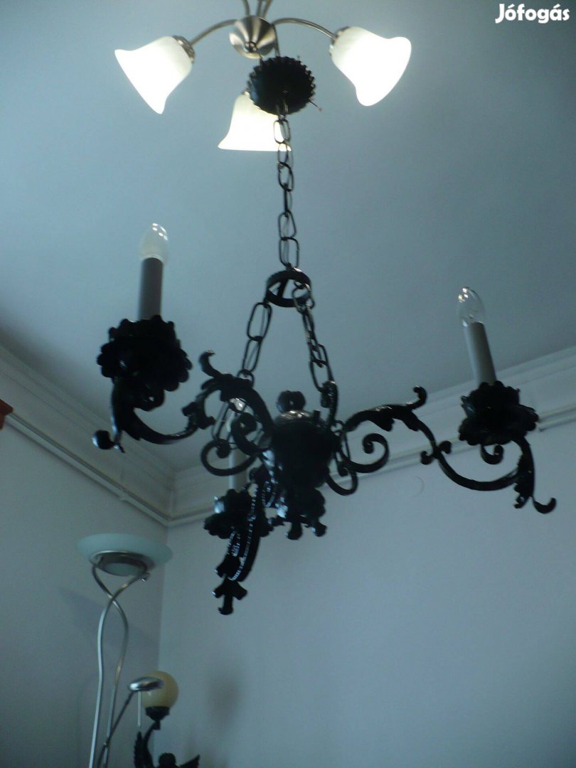 Klasszikus kovácsoltvas mennyezeti lámpa