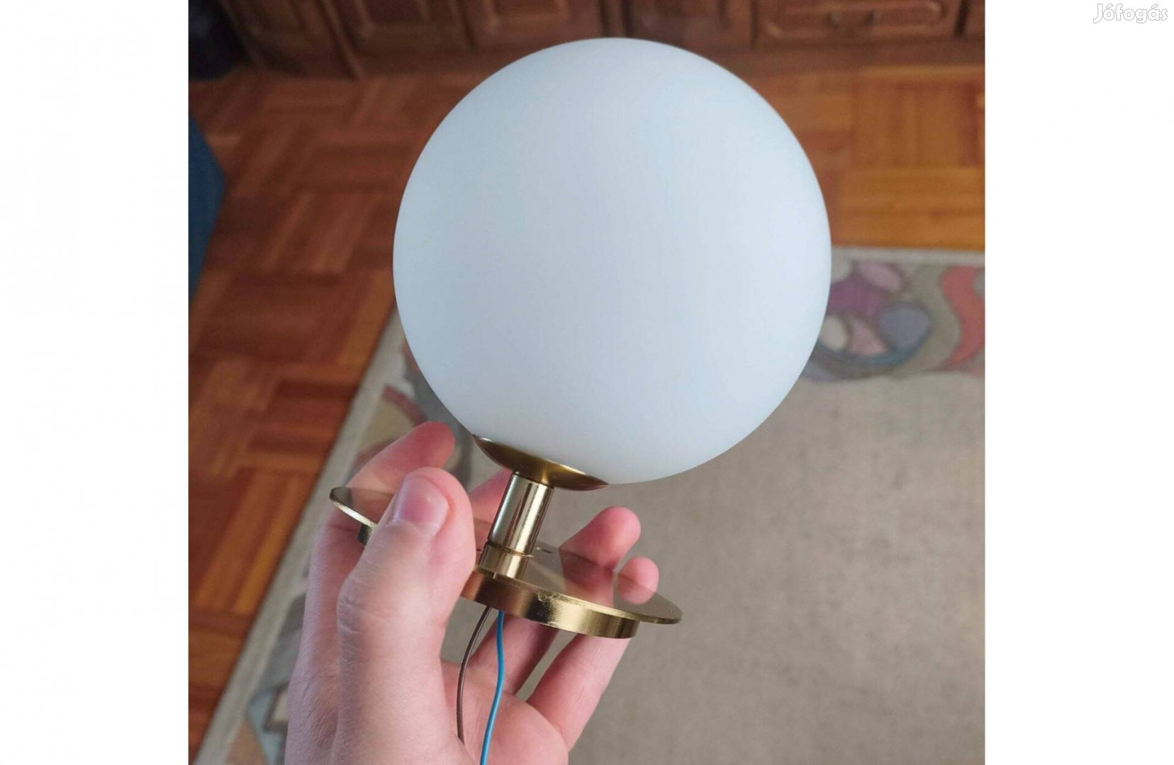 Klasszikus stílusú fali lámpa fémüveg