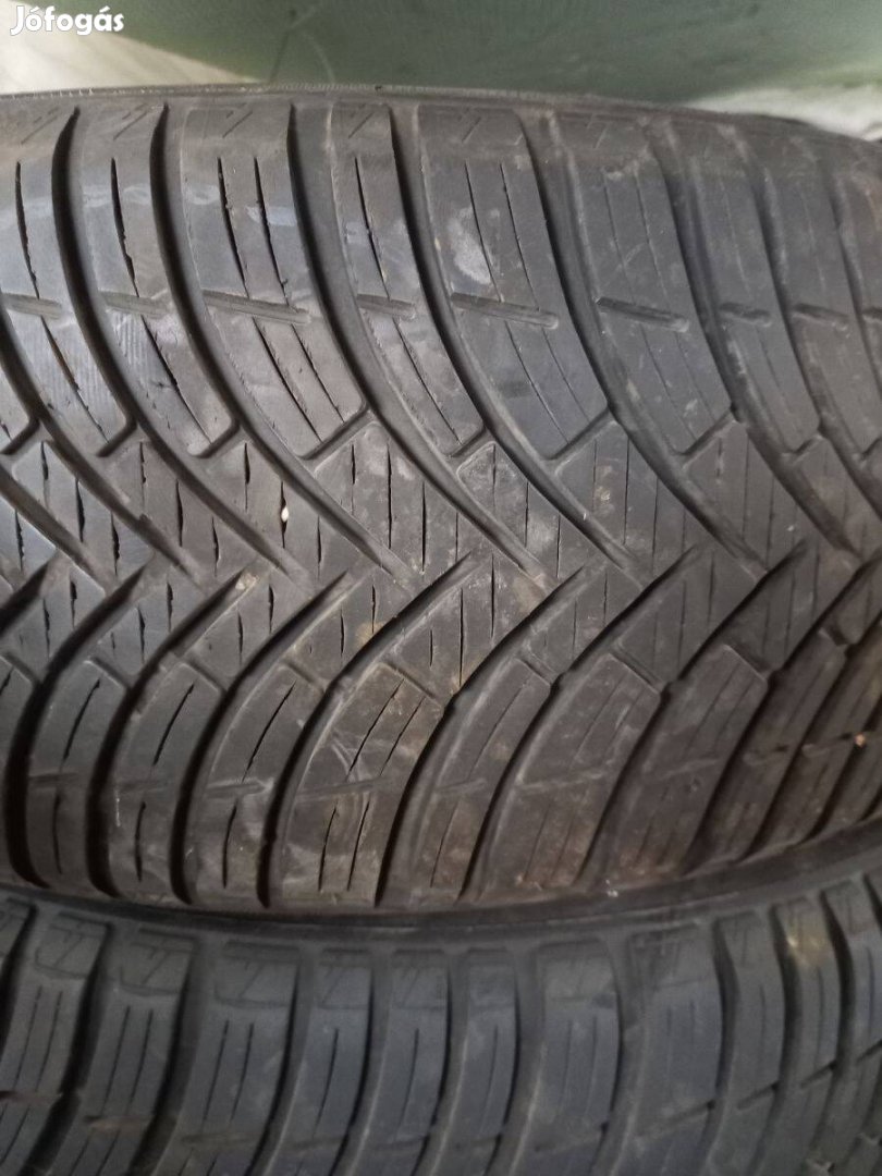Kleber 205/55 17-es négyévszakos abroncsok 6,5mm