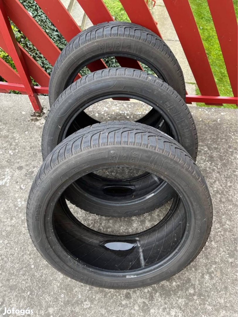 Kleber Krisalp Hp2 235/45 R18 téligumi