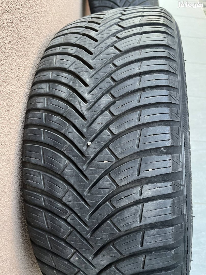 Kleber Quadraxer2 215/55R17 négyévszakos gumi DOT3320