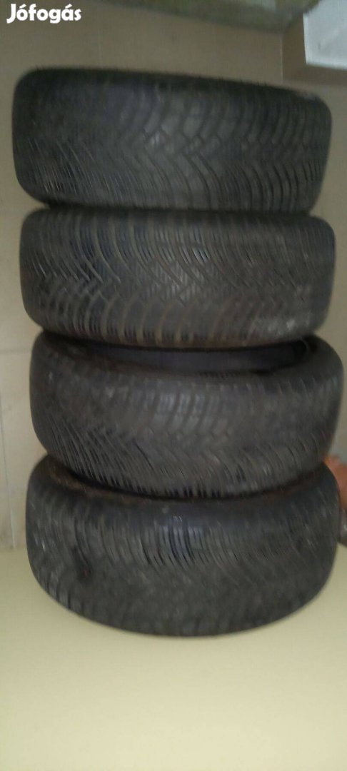 Kleber Quadraxer2 4évszakos gumik, 195/45r16 párban