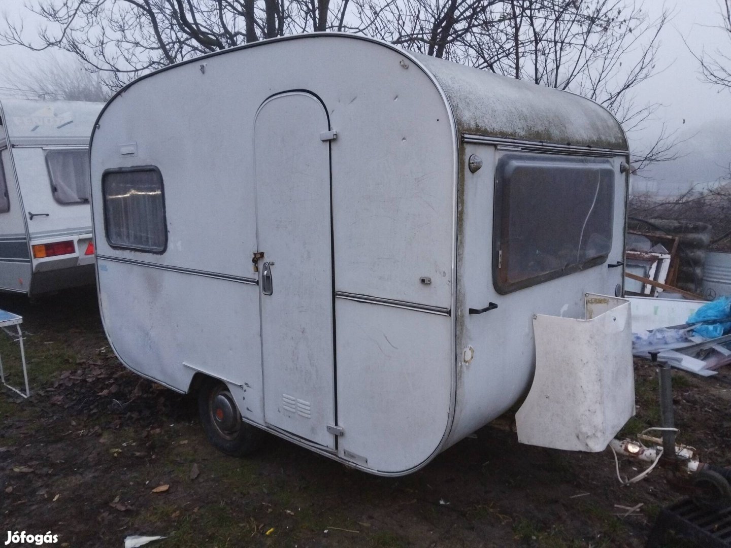 Knaus 320 Lakókocsi Telepítésre