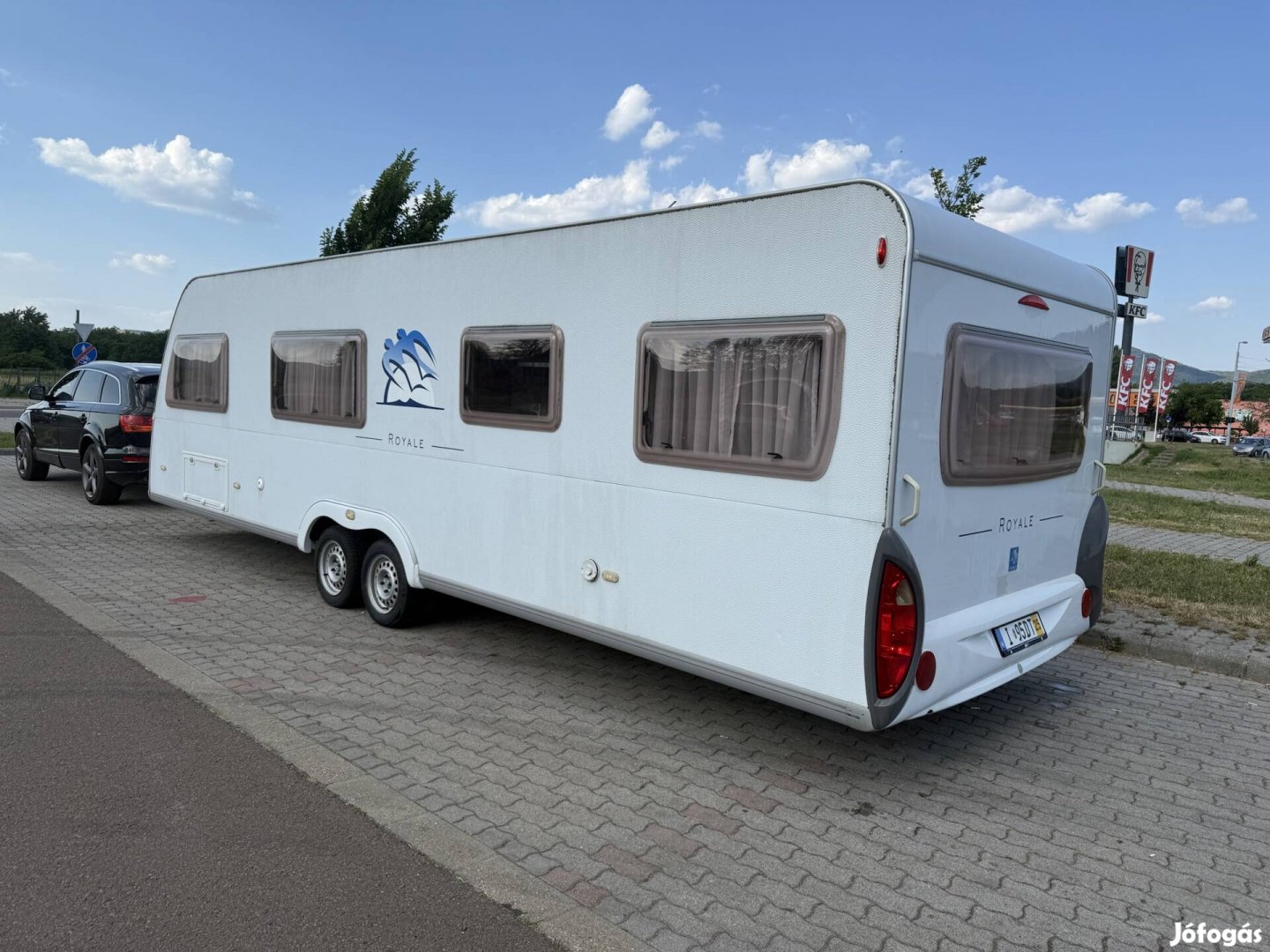 Knaus Royale 780 lakókocsi,8 fős,sátorral 