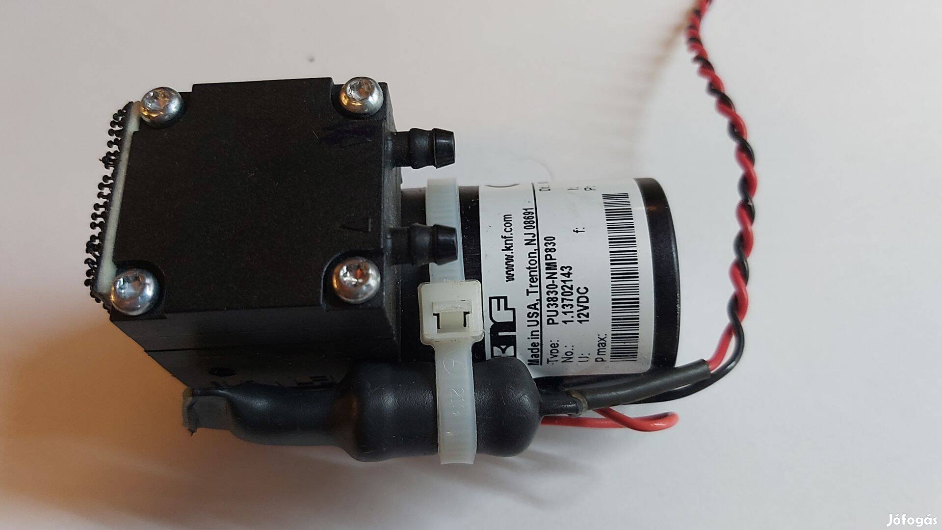 Knf 12V-os membránszivattyú (NMP830)