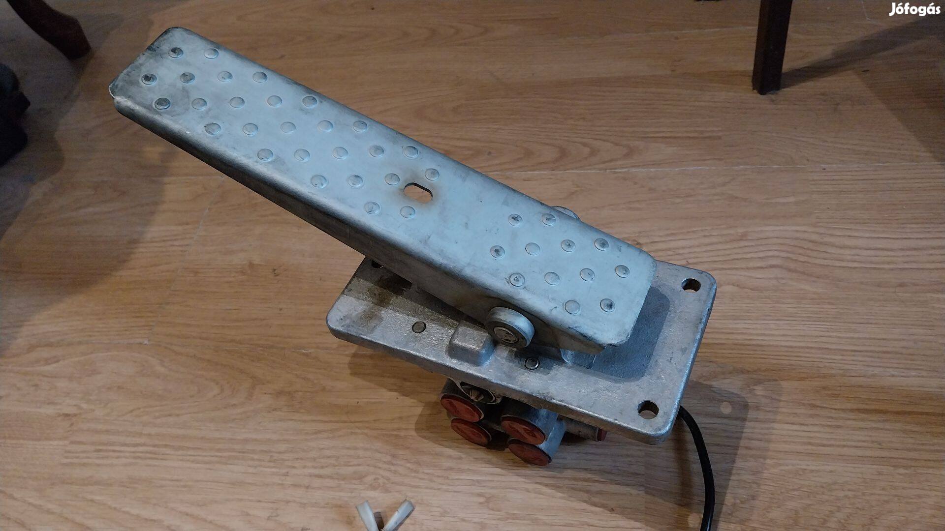 Knorr licensz autóbusz fékpedálszelep (Ikarushoz akár)