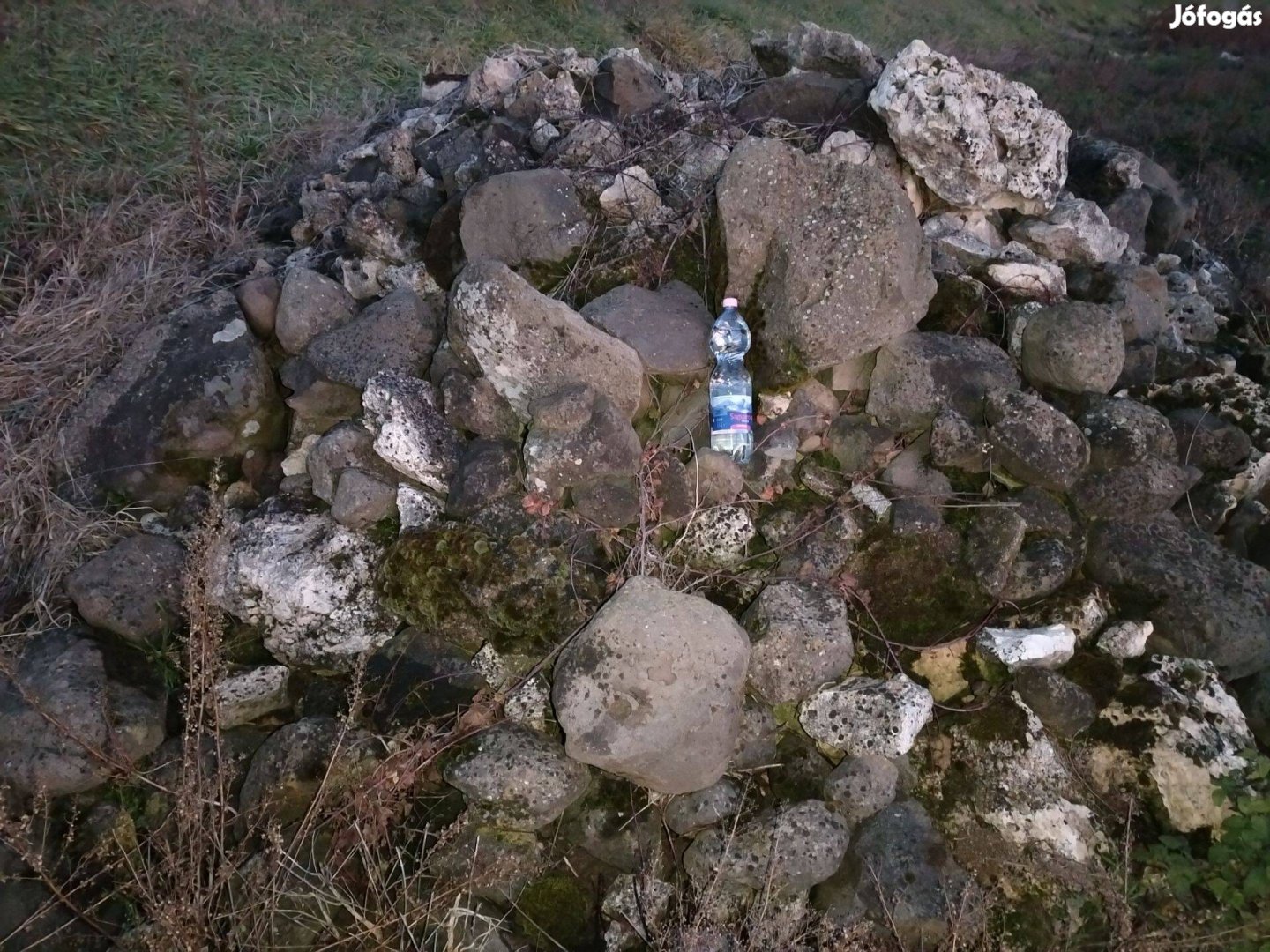 Kő Terméskő kerítéshez támfalhoz