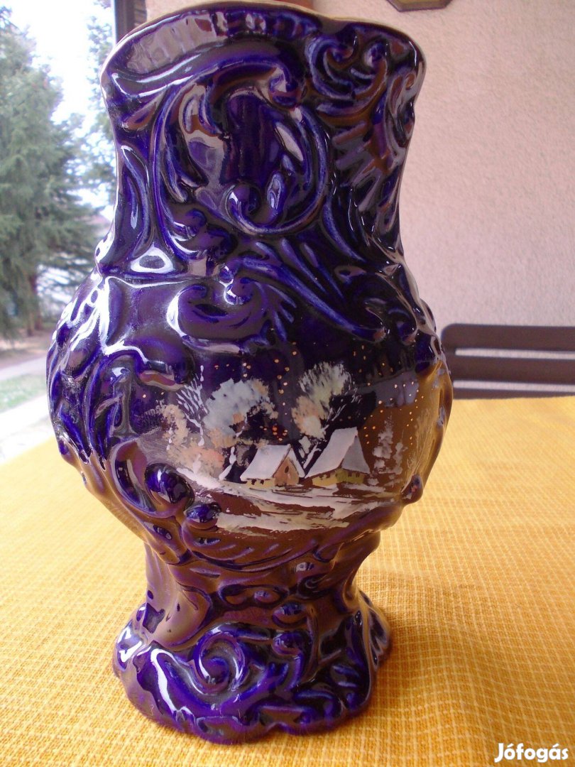 Kobaltkék XIX. századvégi, kézzel festett majolika váza