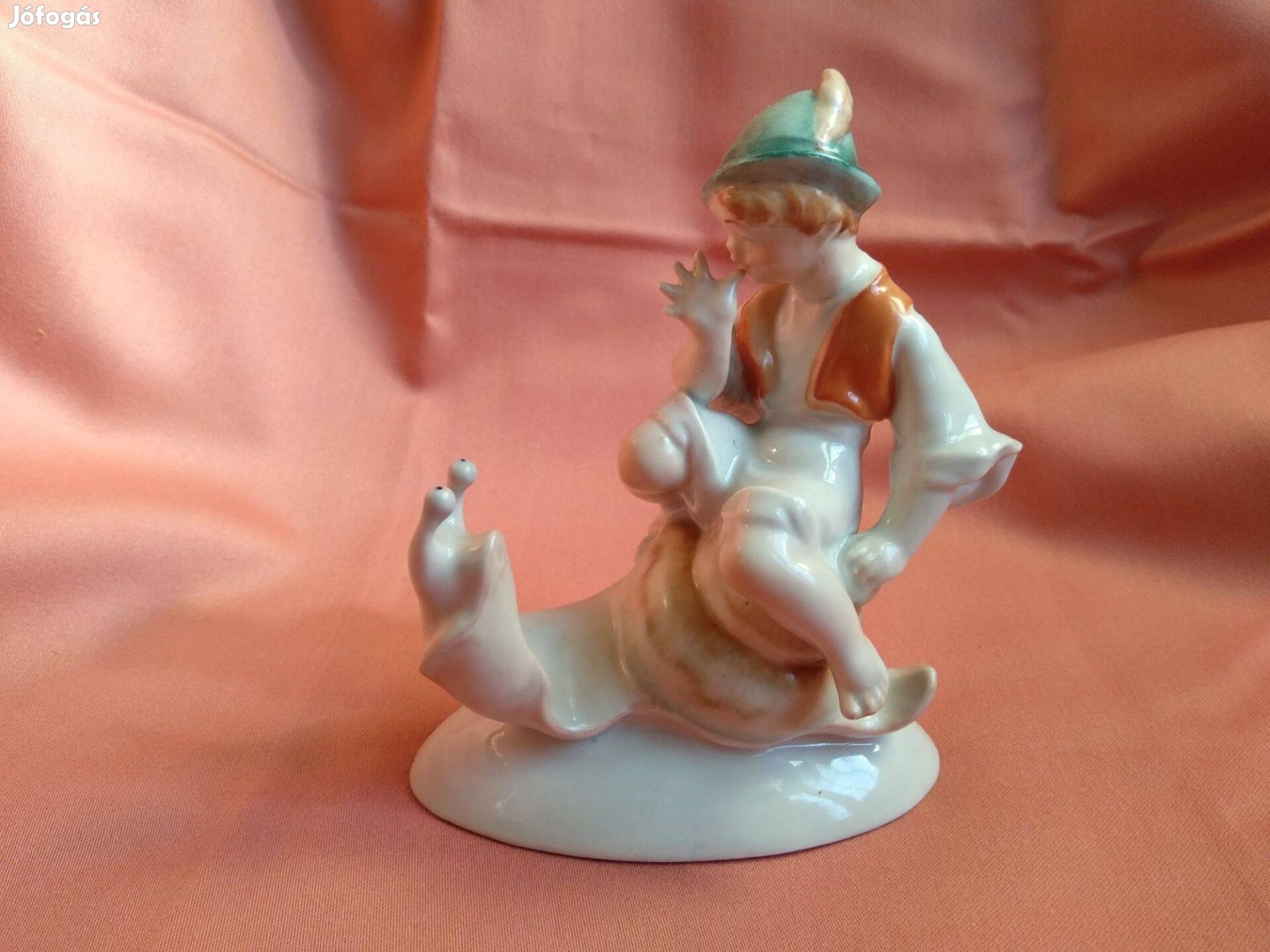 Kőbányai porcelán figura Csigás Peti