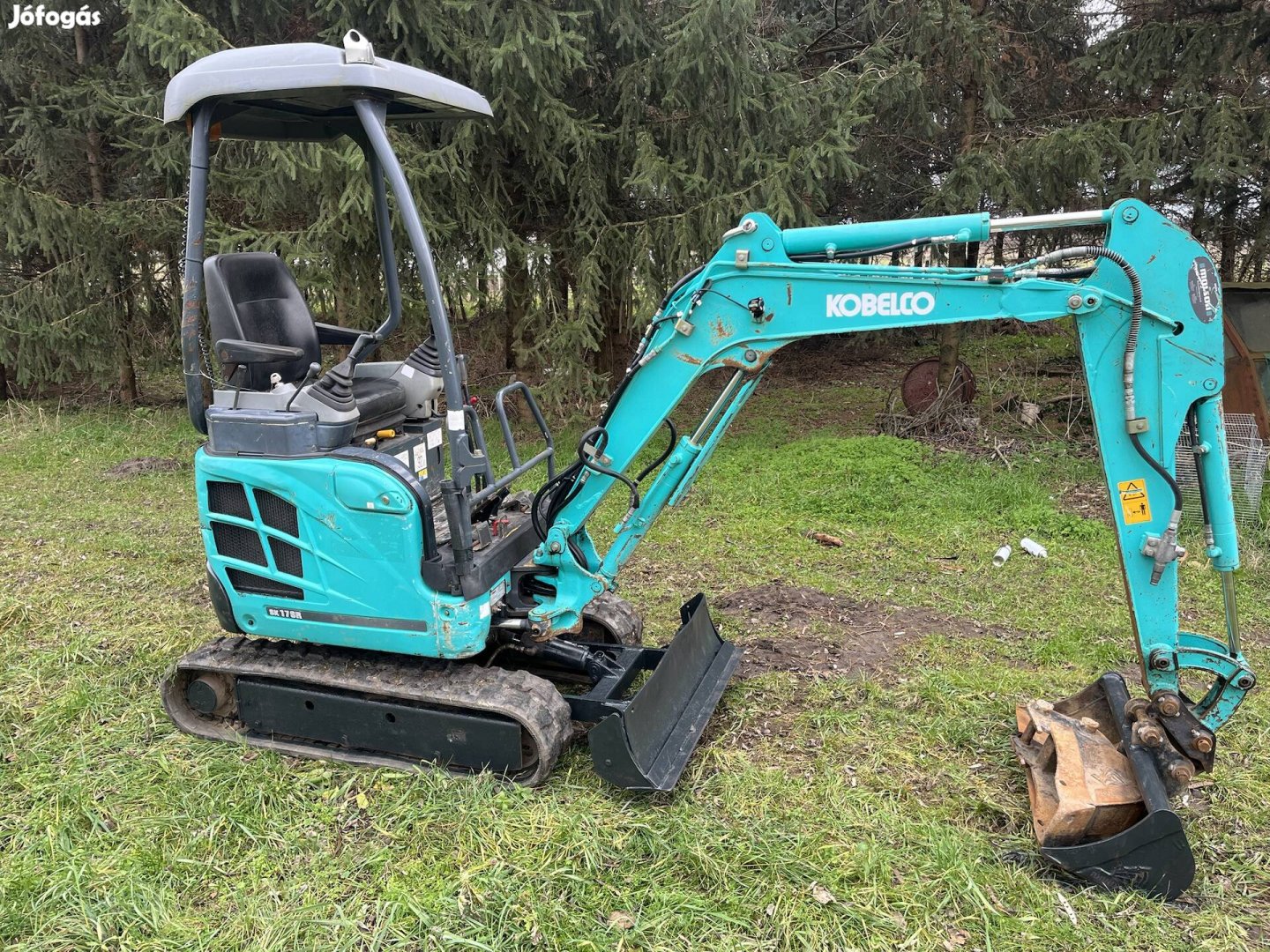 Kobelco 1,7t minikotró forgókotró