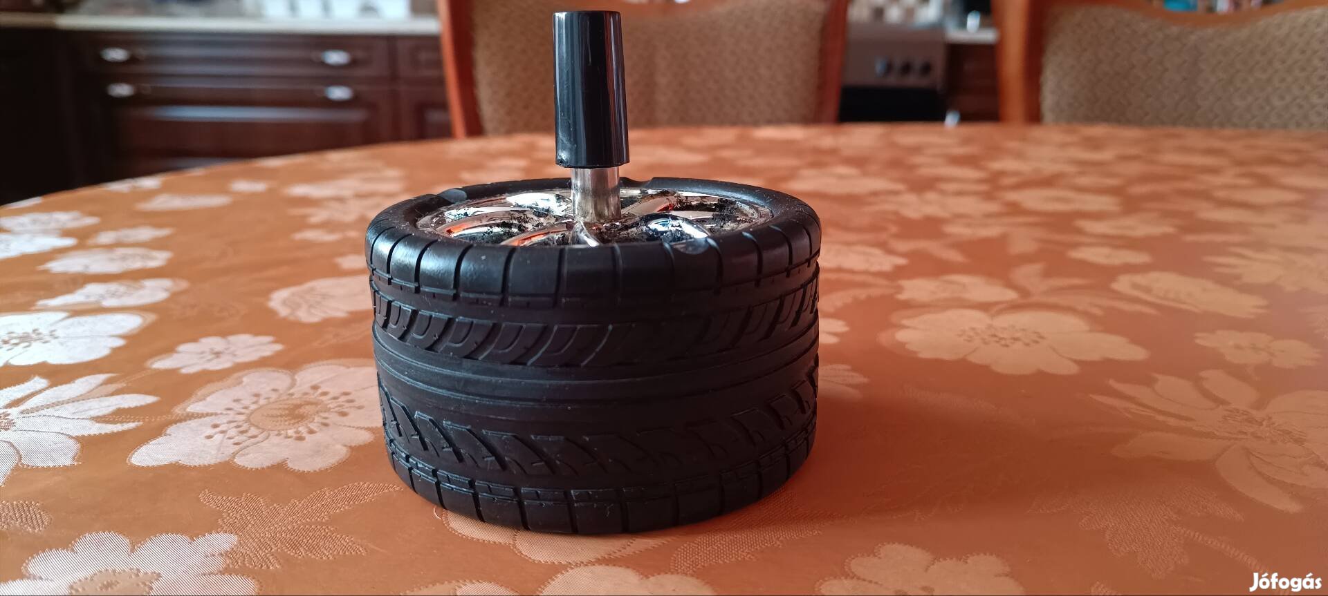 Kocsikerék hamutartó