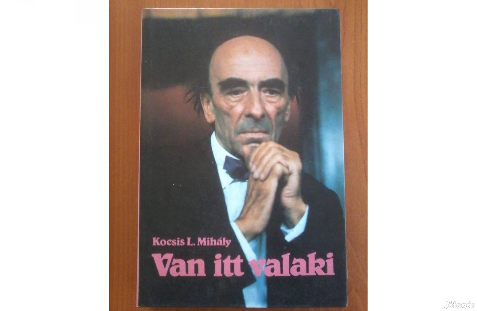 Kocsis L. Mihály: Van itt valaki