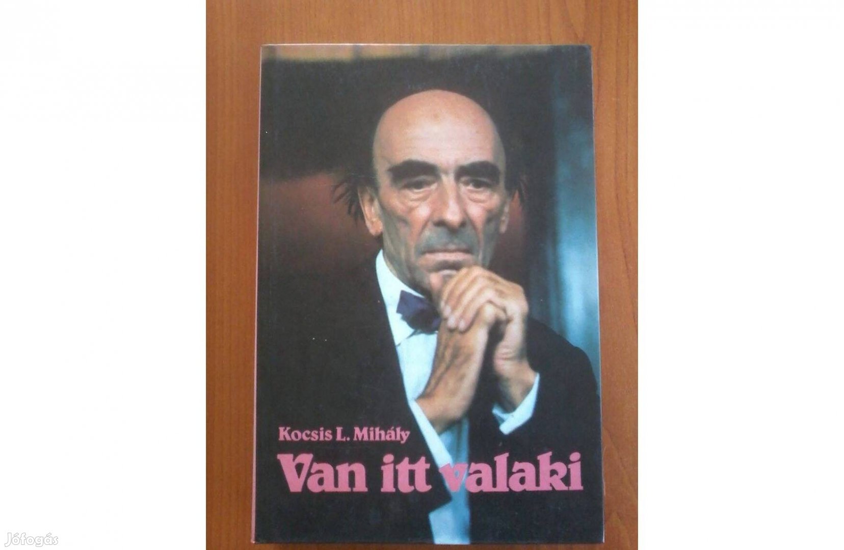 Kocsis L. Mihály: Van itt valaki