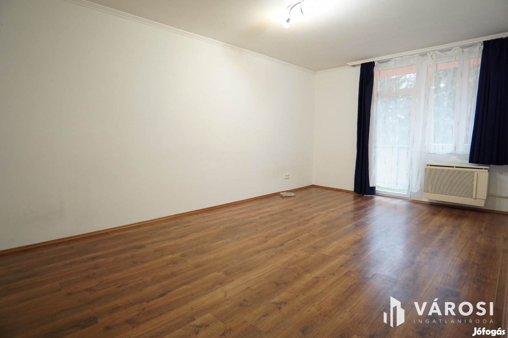 Kodály utcában első emeleti, erkélyes lakás