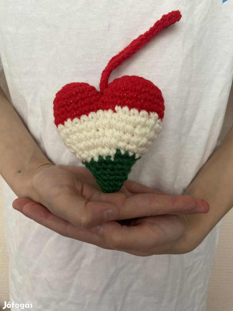 Kokarda Hungary hazafias szívű kulcstartó, játék hátizsákba, ajándékba
