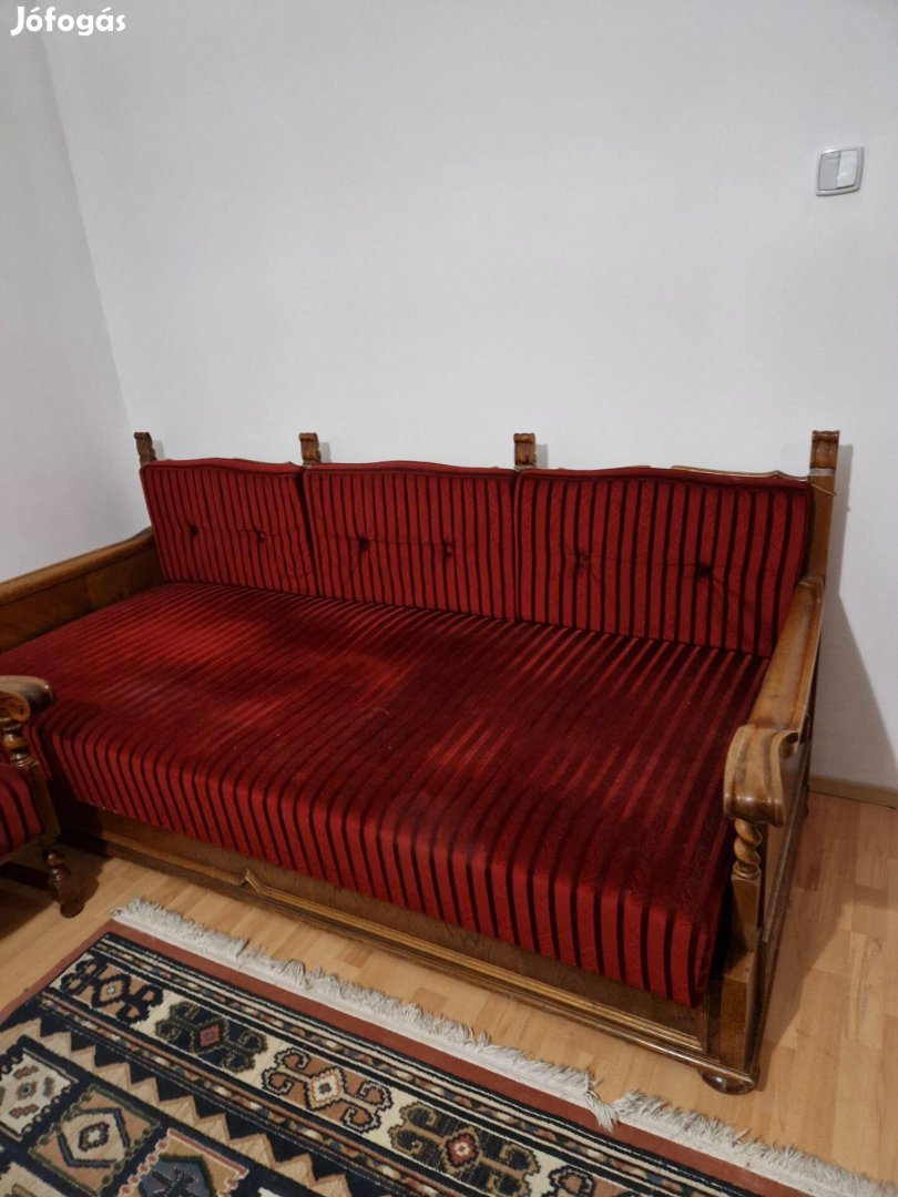 Kolonial ágyazható kanapé