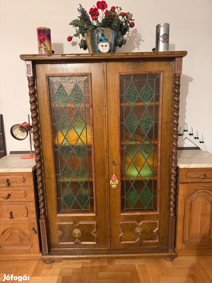 Koloniál antik ólomüveges szekrény 06húsz9436613