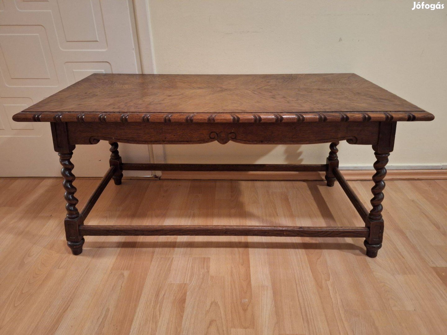 Koloniál dohányzóasztal (110 x 55 x 51cm)