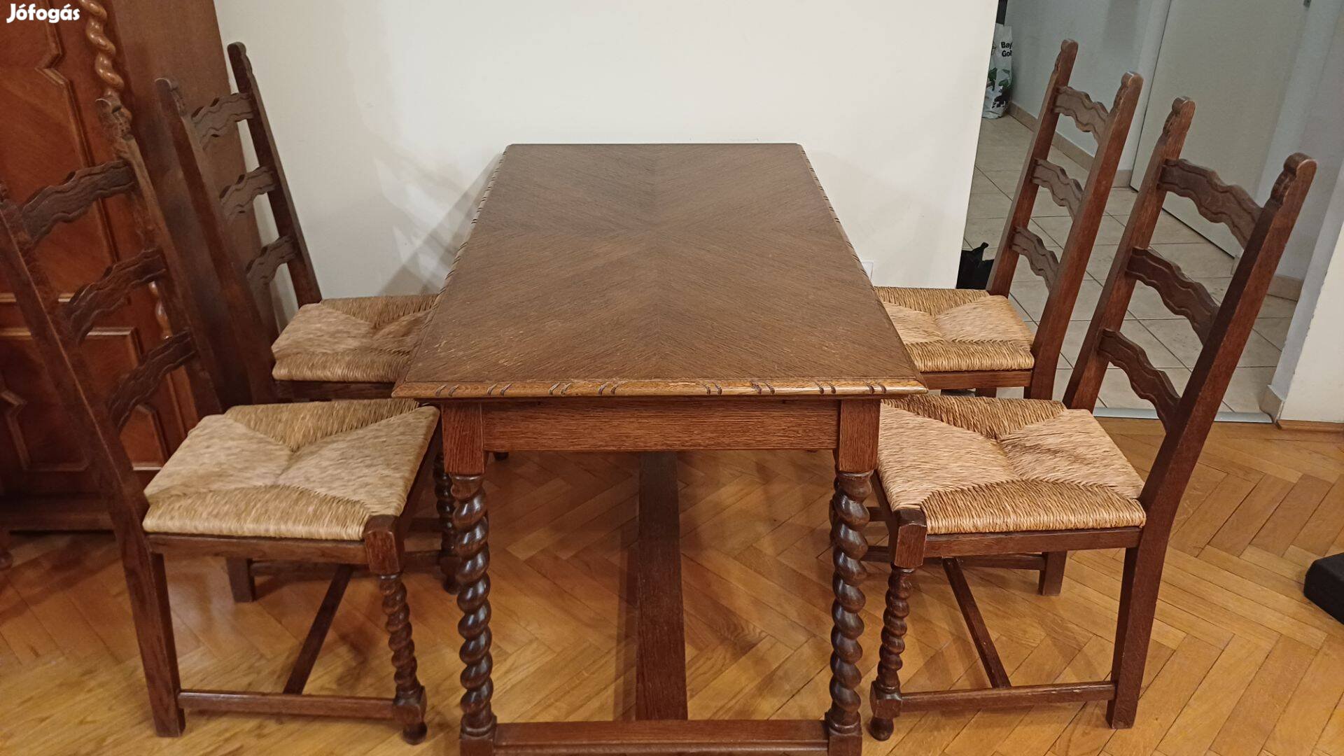 Koloniál nagyméretű étkező asztal 4 székkel kihúzható nagy