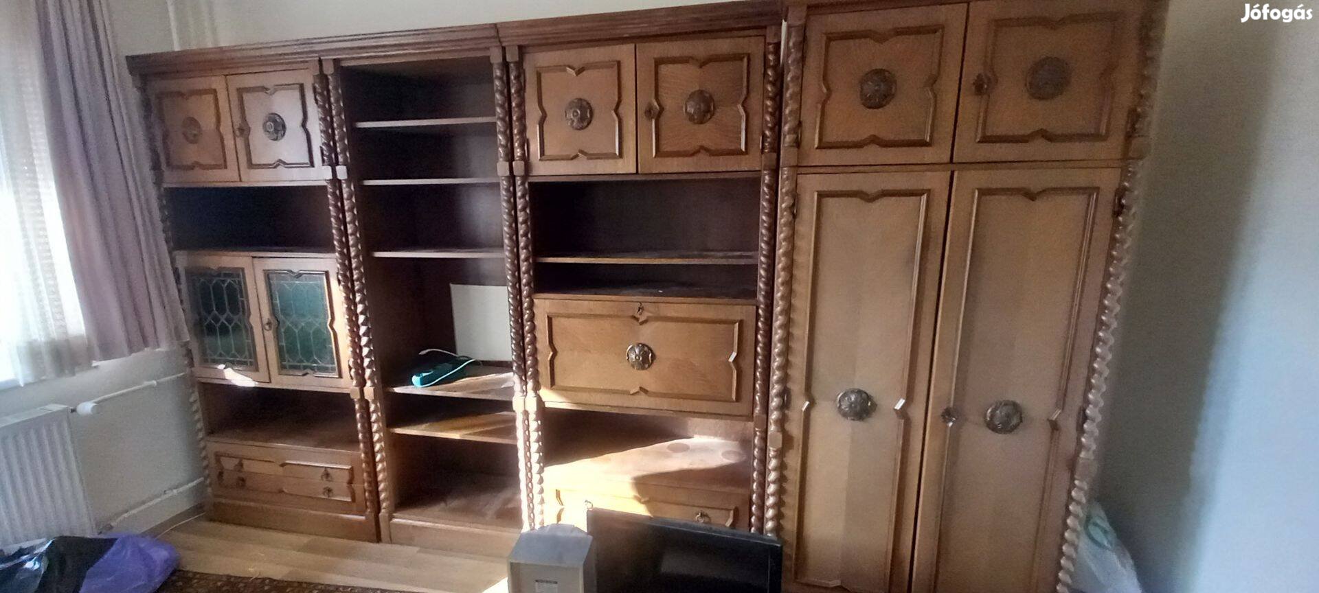 Koloniál szekrénysor + 2 szék-fotel