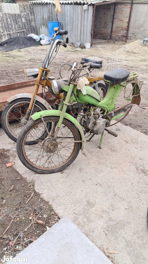 Komar kismotor alkatrésznek 