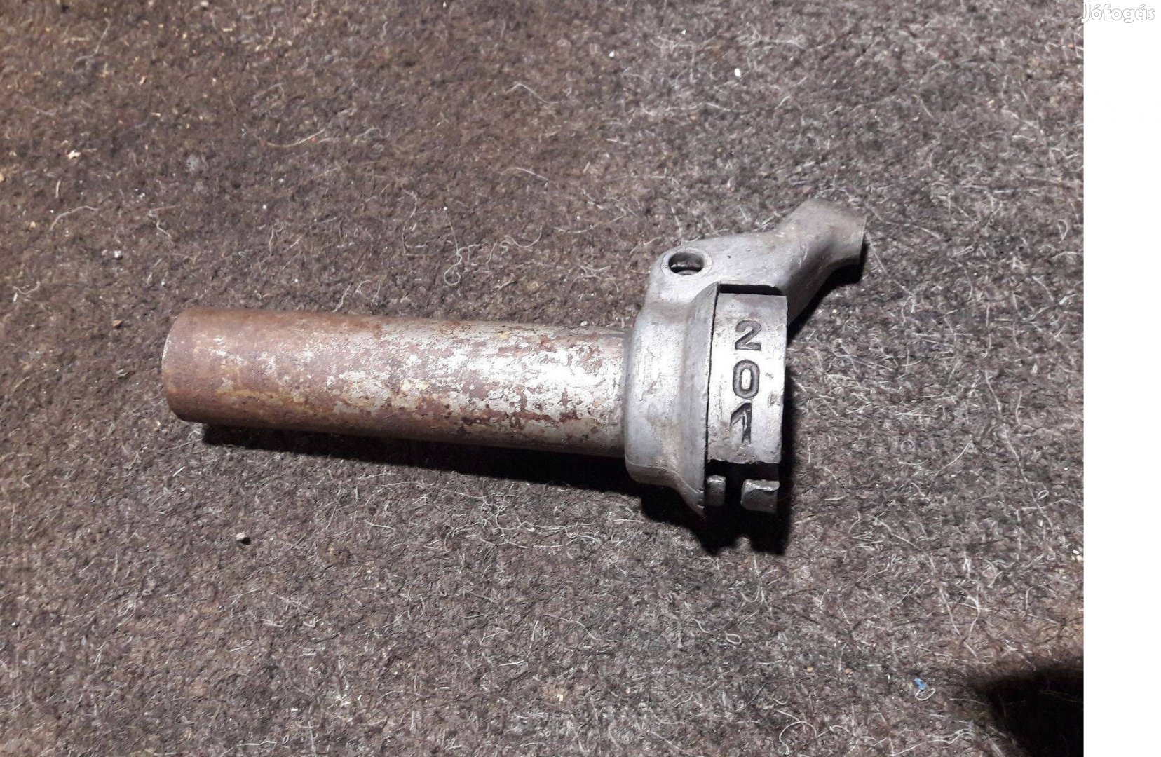 Komar marokváltó cső