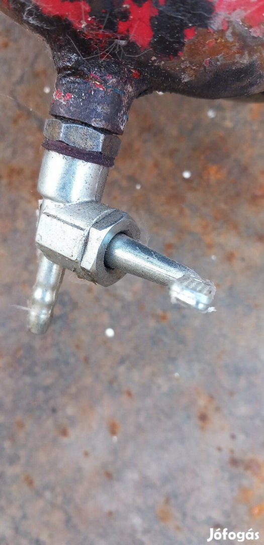 Komár romet csap  tartály tank 