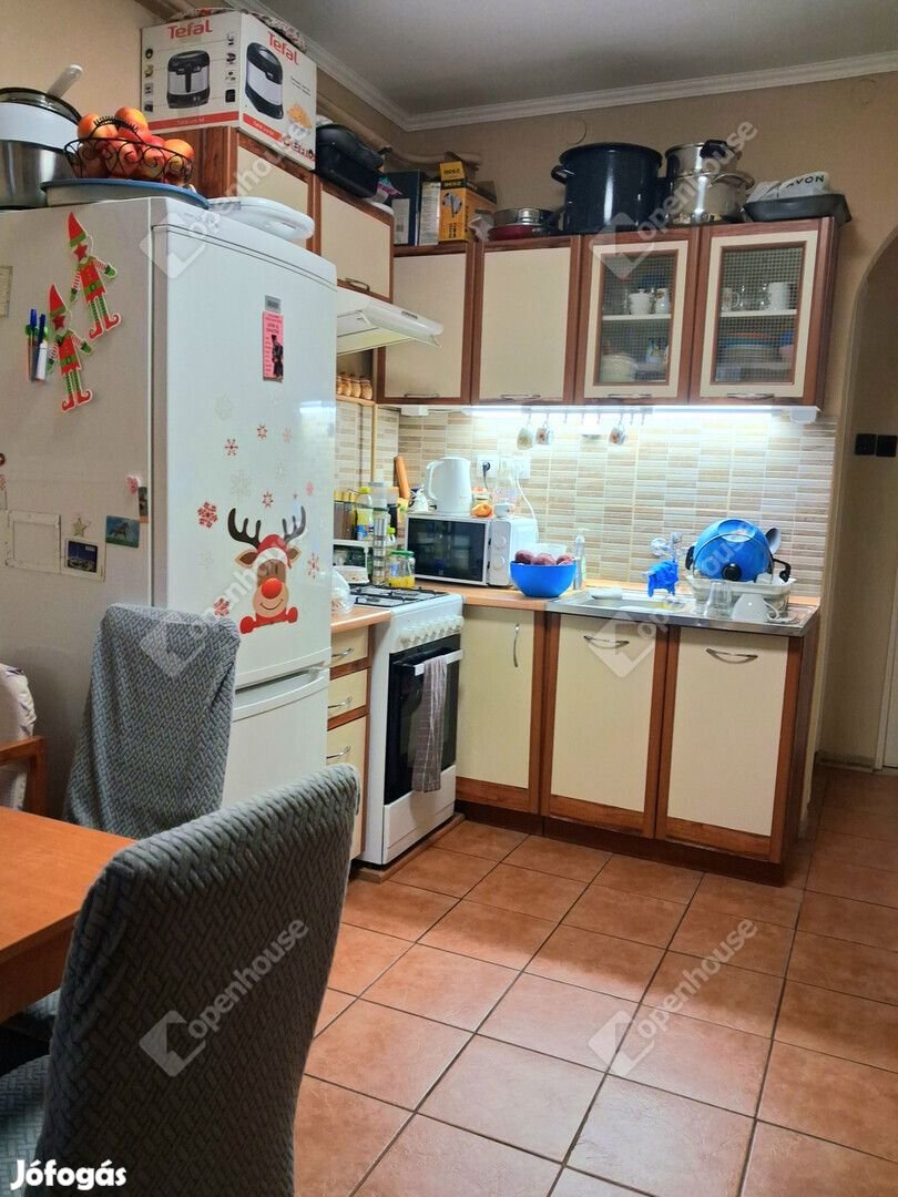 Komáromi eladó 45 nm-es lakás