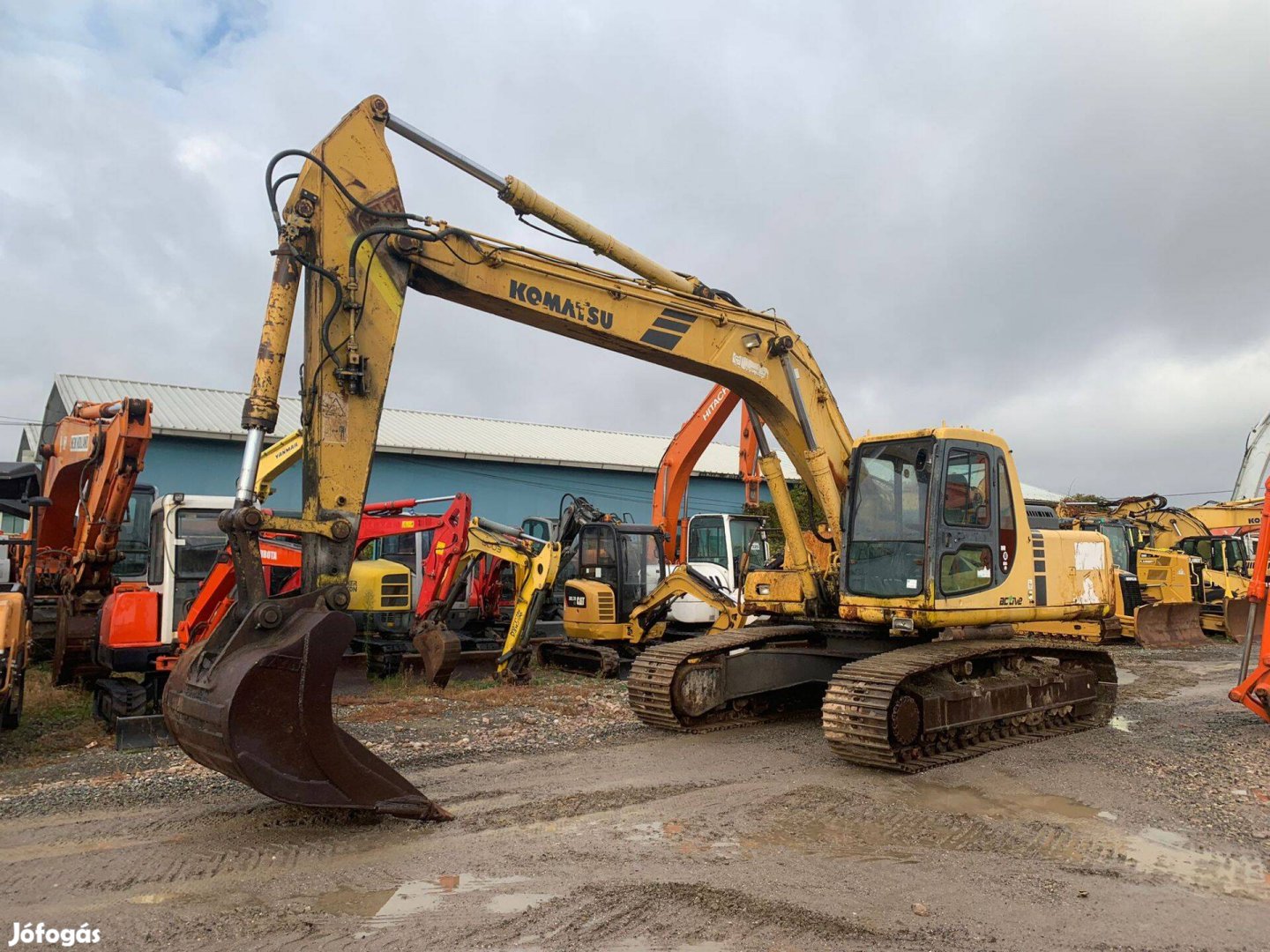 Komatsu PC240NLC-6K lánctalpas kotró