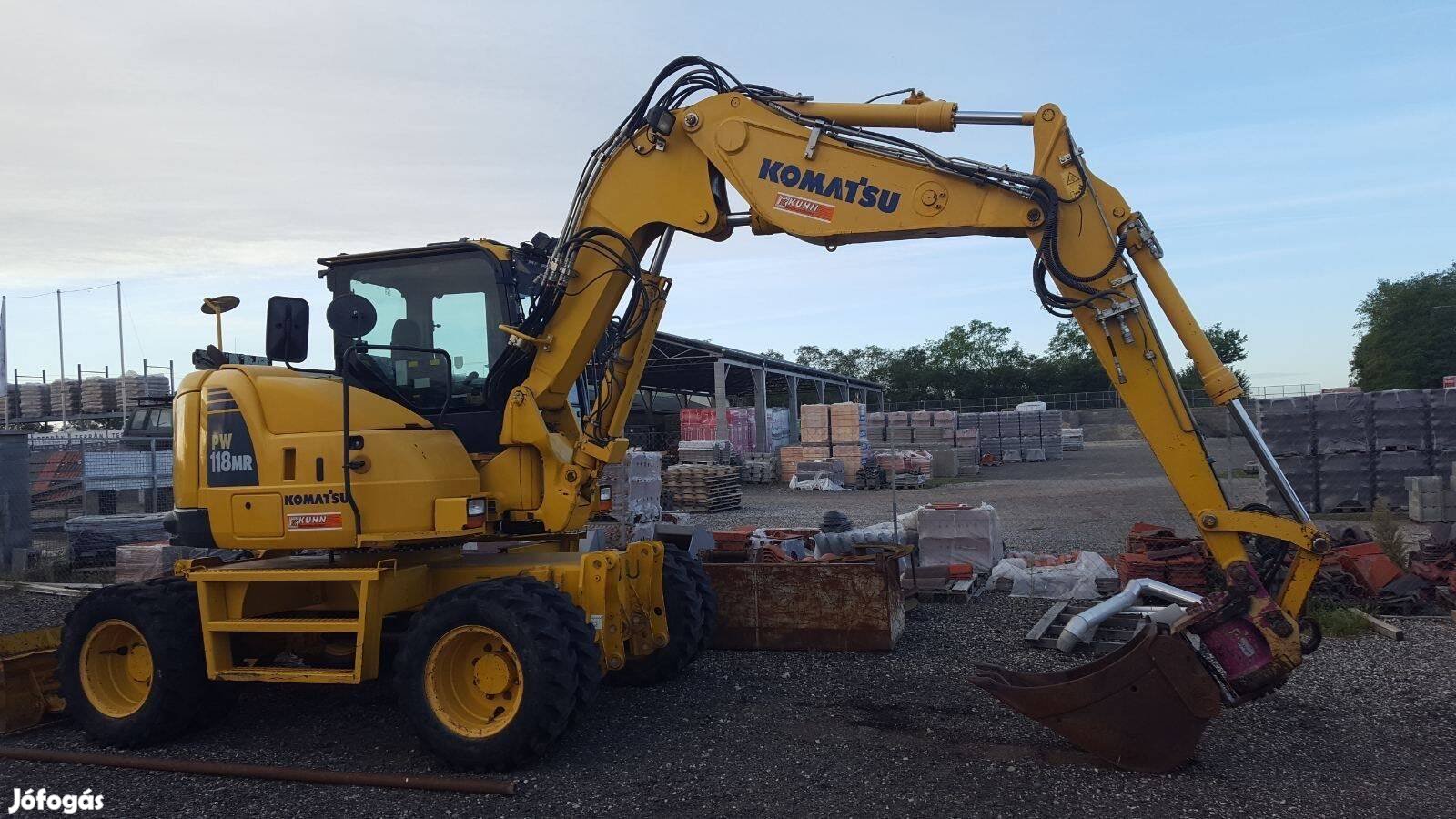 Komatsu PW118 13.5 tonnás gumikerekes kotró klímával eladó