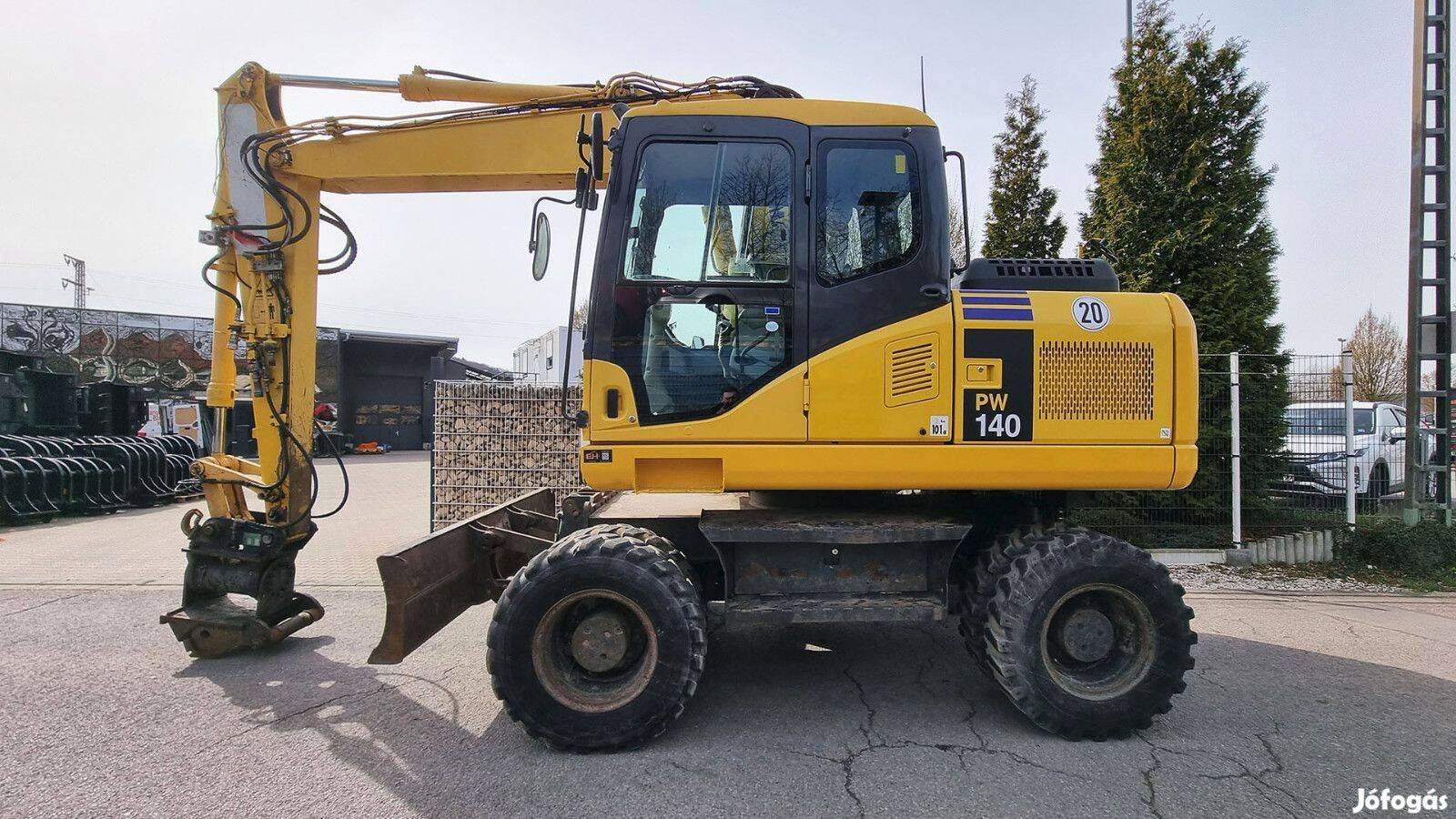 Komatsu PW140 / 8000üó / Poweertilt / Lízing 20%-tól