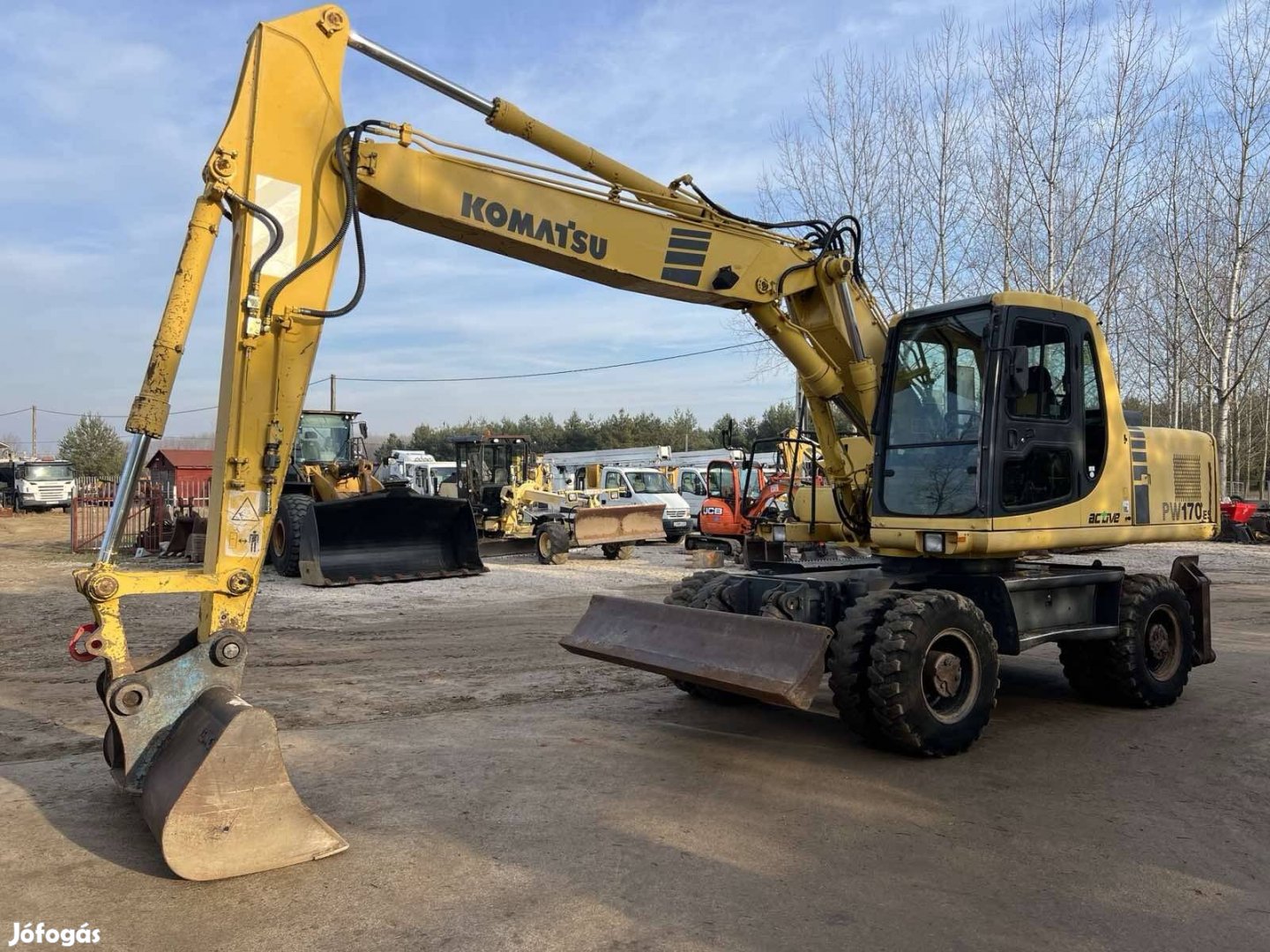 Komatsu PW170Es-6K gumikerekes forgórakodó