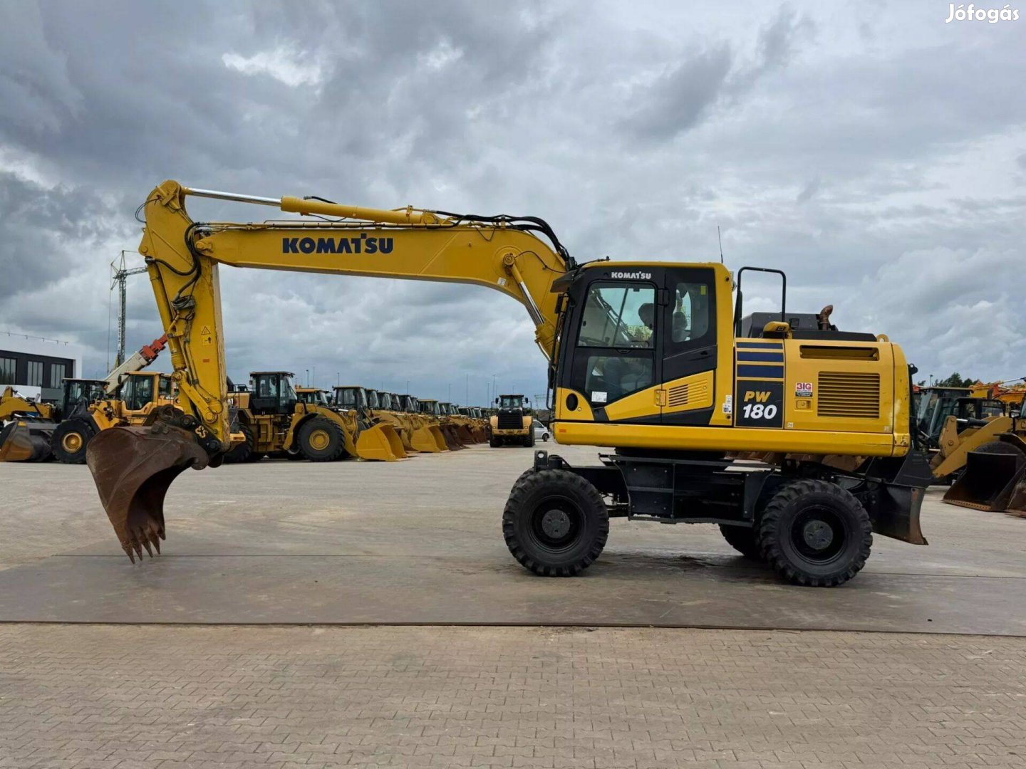 Komatsu PW180-11 / 3900 üzemóra / Lízing 20%-tól